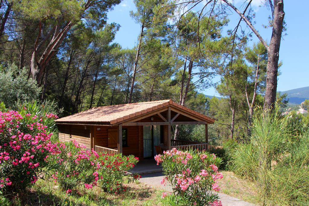 Residence Lagrange Vacances - Les Cottages Varois Solliès-Toucas Exteriör bild